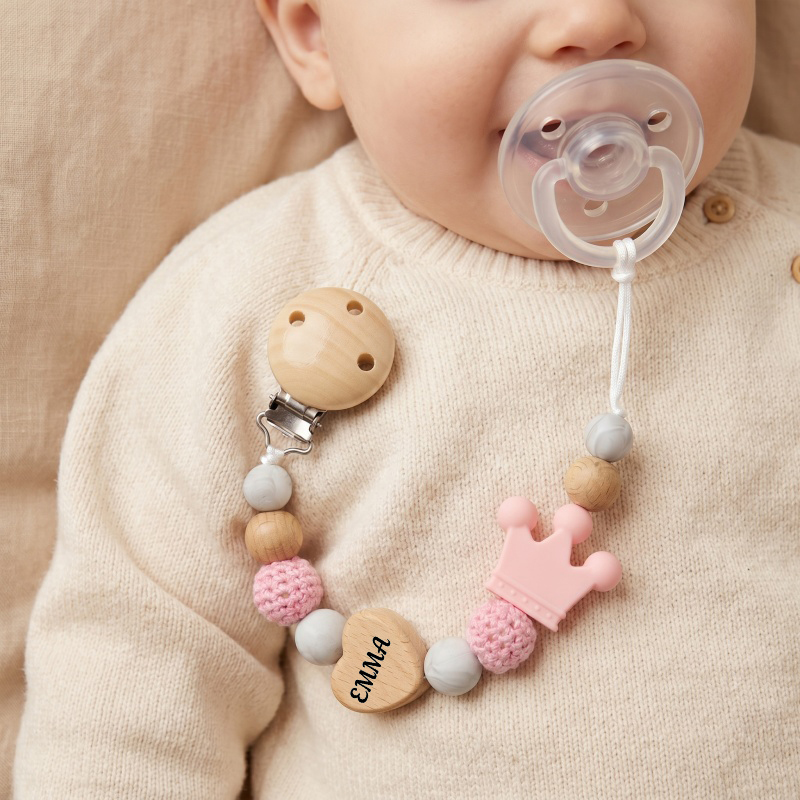 Baby Food Name - パーソナライズされたベビーおしゃぶりクリップ木製ハートシリコンクラウン歯固めダミーチェーンかぎ針編みビーズおしゃぶりホルダーBPAフリーギフト