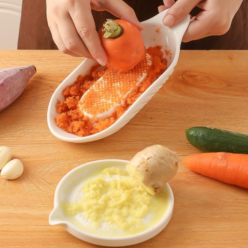 Baby Food Grater - セラミック生姜おろし器ツールハンドグラインダーニンニクマッシャーポータブルニンジン生姜粉砕キッチンツールブラシ付き
