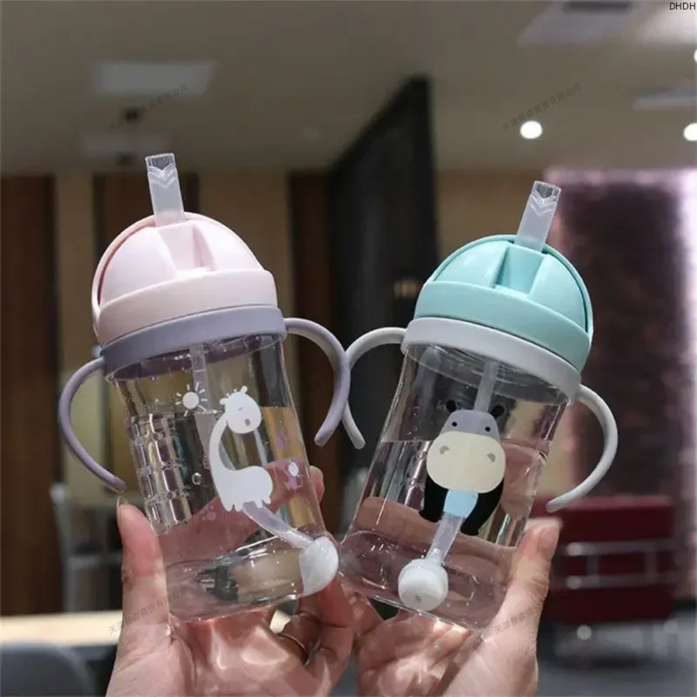 Snack Cup Toddler - 350 ミリリットルベビーフィード飲料水カップストロー付き窒息防止飛散防止子供水ボトルベベ学習飲料水カップ