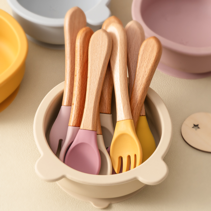 2 個ベビー学習スプーン食器セット食品グレードの木製ハンドル - Baby Kitchen Food のレビューと価格
