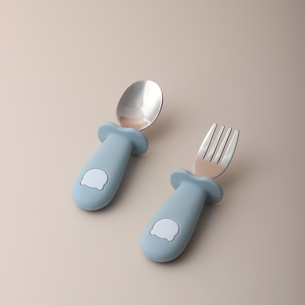 ベビーパンダ型シリコンスプーンとフォーク ステンレス製ベビー - Baby Kitchen Food のレビューと価格
